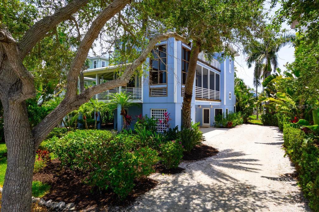 311 FIREHOUSE CT
