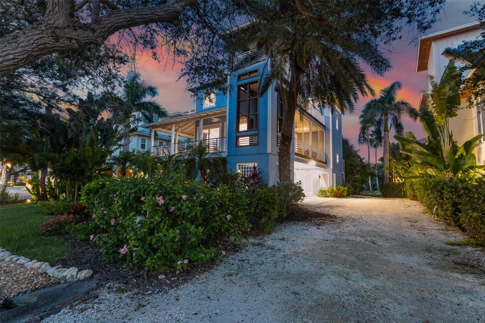 311 FIREHOUSE CT