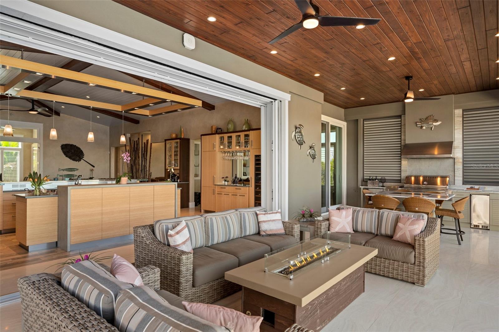 242 OAK AVE