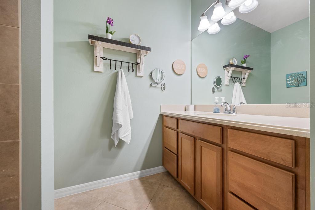 4208 OVERTURE CIR #502