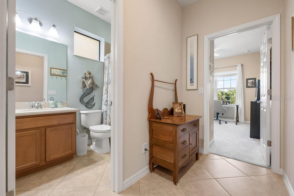 4208 OVERTURE CIR #502