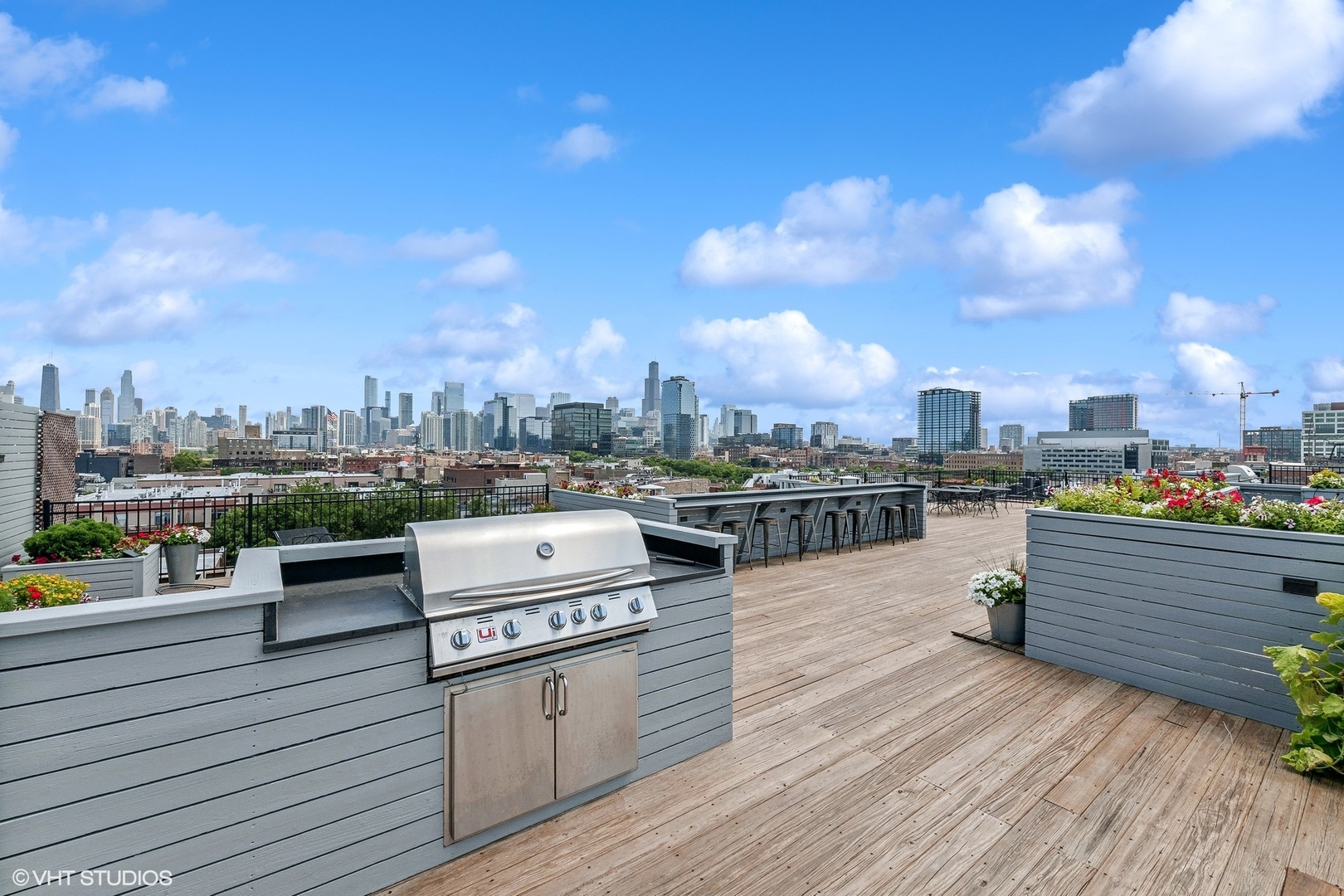 515 N Noble Street Unit: 306-308