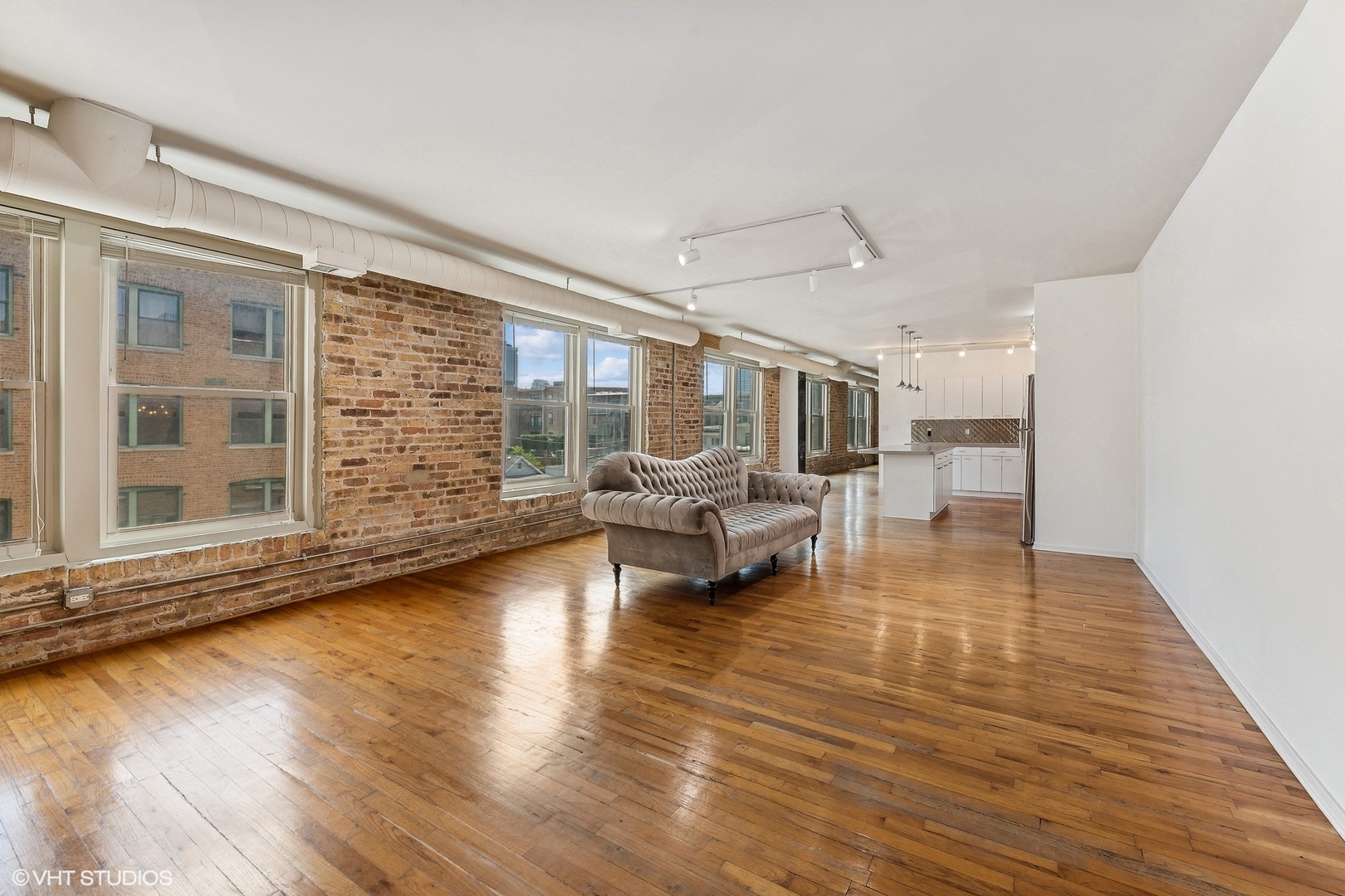 515 N Noble Street Unit: 306-308