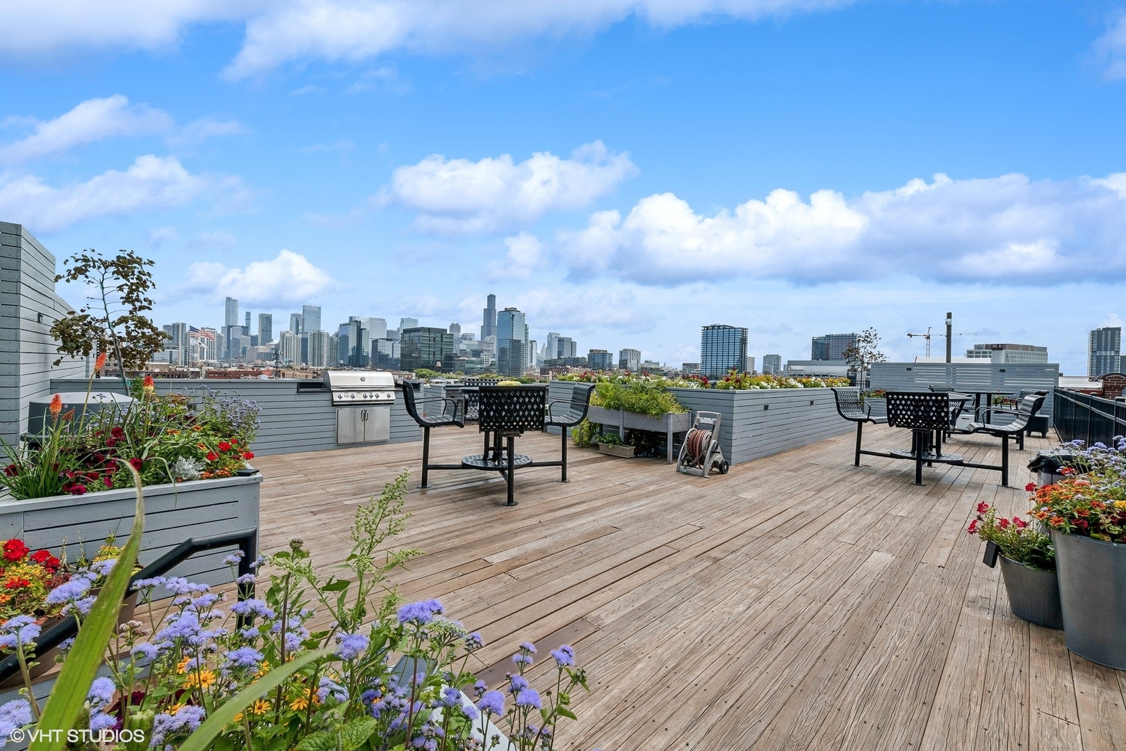 515 N Noble Street Unit: 306-308