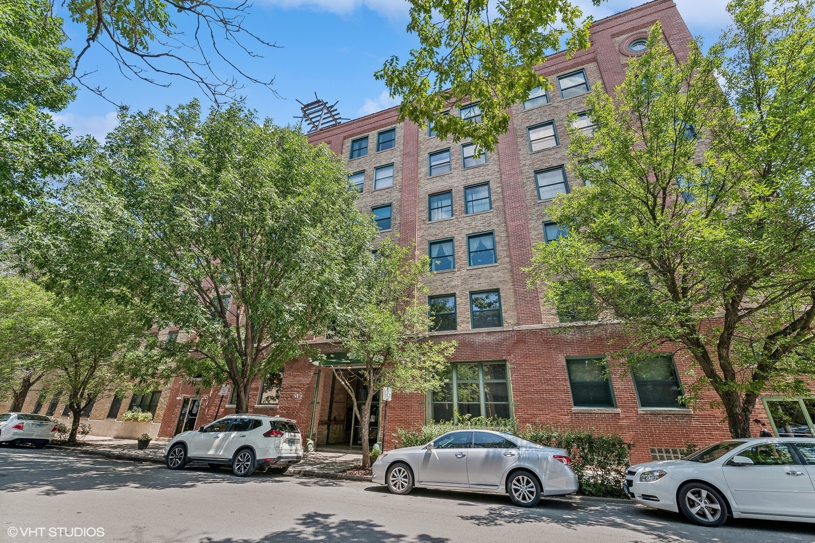 515 N Noble Street Unit: 306-308