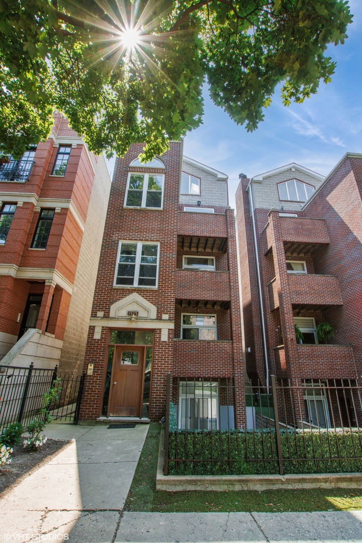 1525 W Montana Street Unit: 3