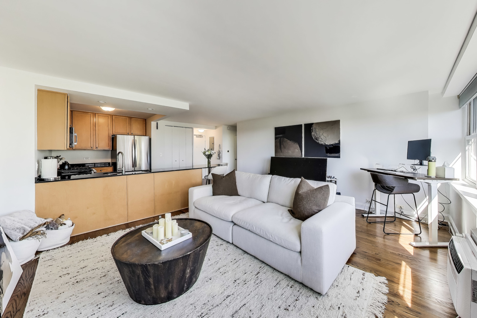 2300 N Commonwealth Avenue Unit: 7D