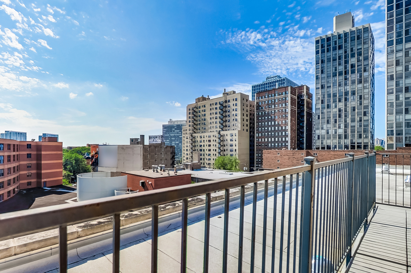 2300 N Commonwealth Avenue Unit: 7D