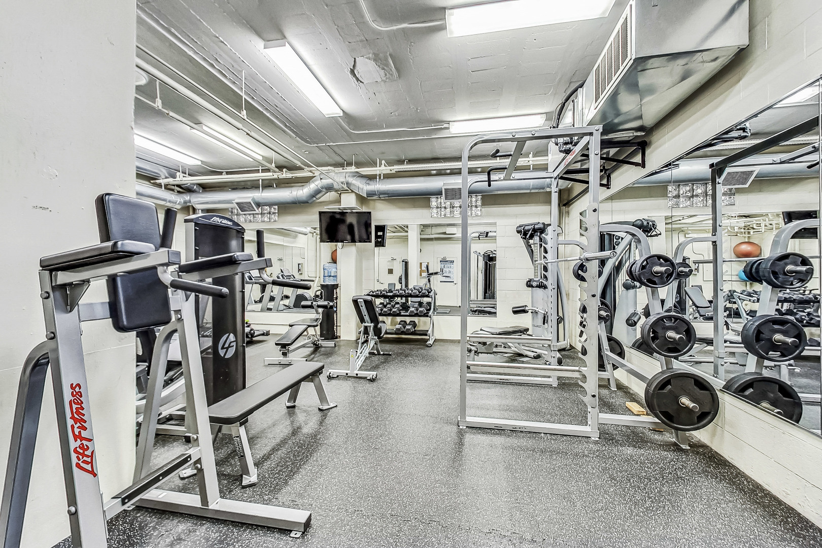 2300 N Commonwealth Avenue Unit: 7D