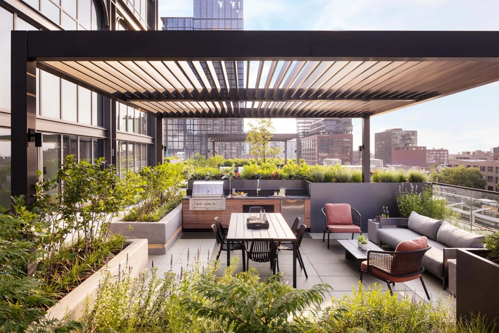 164 N Peoria Street Unit: 2204