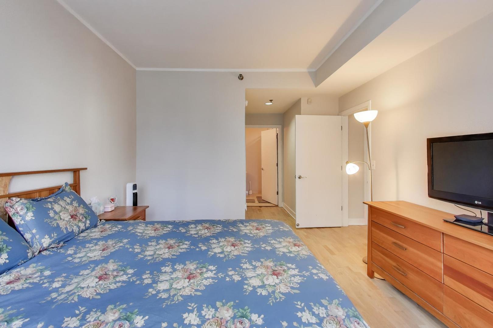 744 N Clark Street Unit: 505