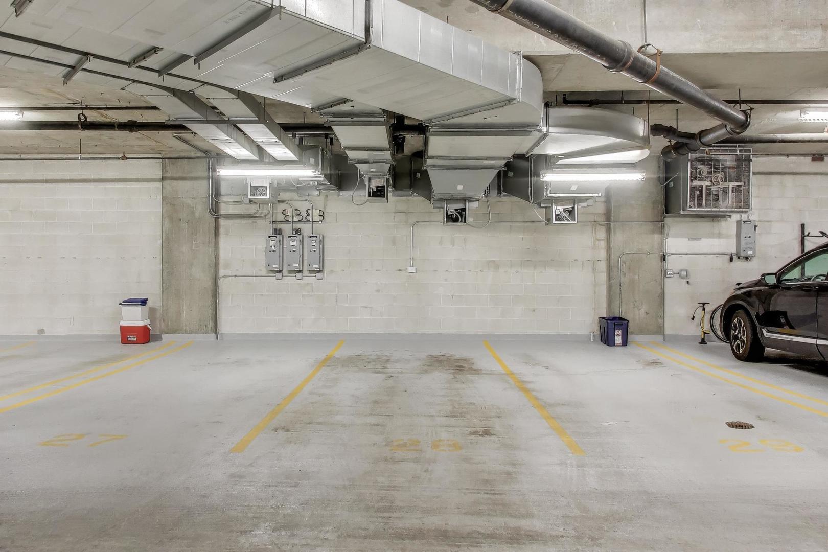 744 N Clark Street Unit: 505