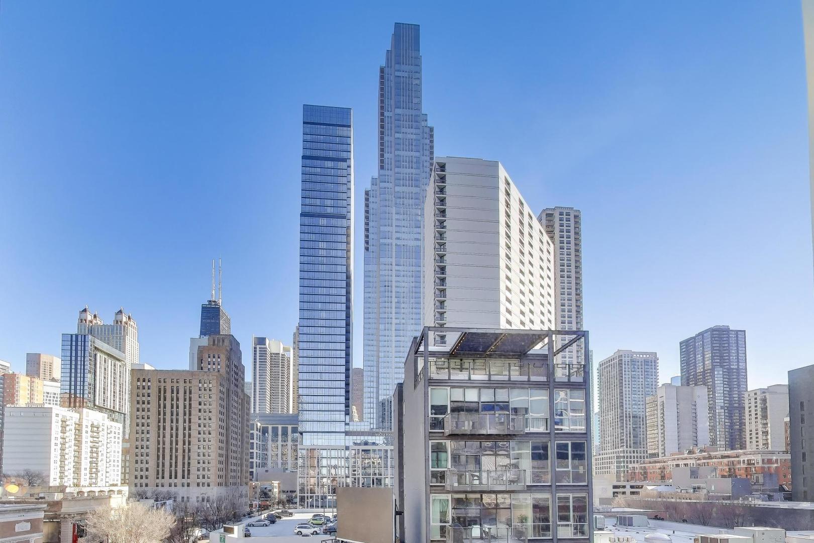 744 N Clark Street Unit: 505