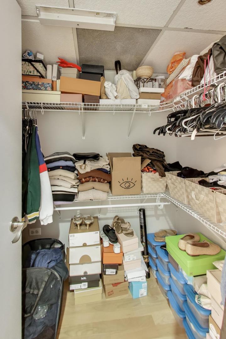 744 N Clark Street Unit: 505