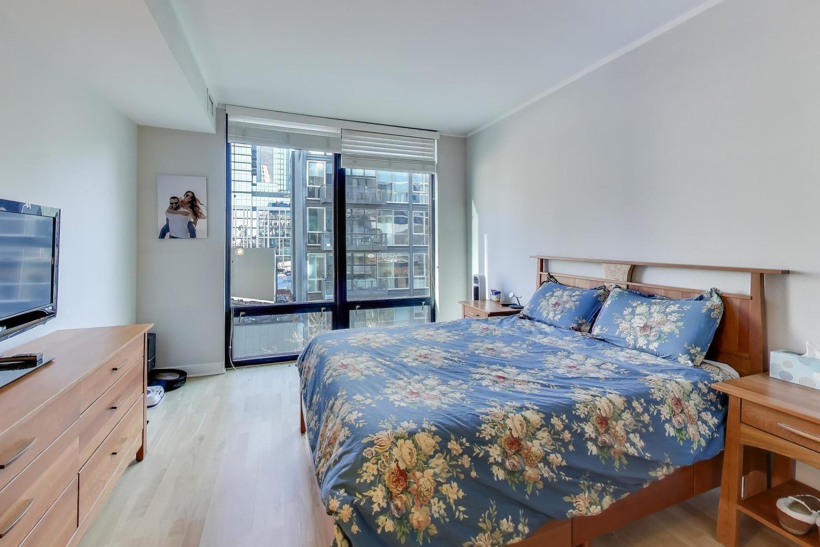 744 N Clark Street Unit: 505