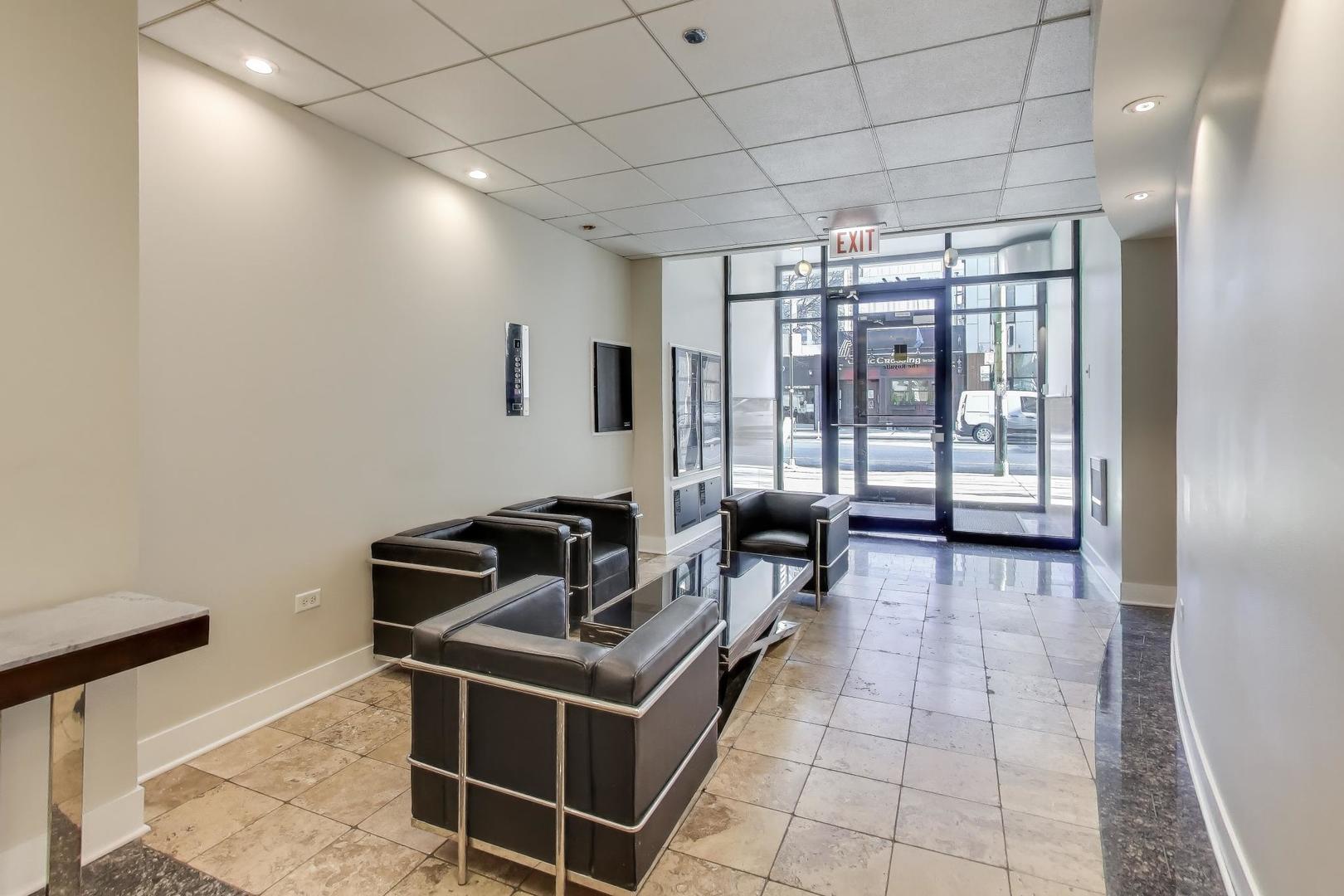 744 N Clark Street Unit: 505