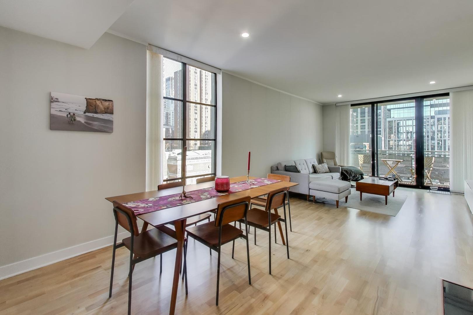 744 N Clark Street Unit: 505