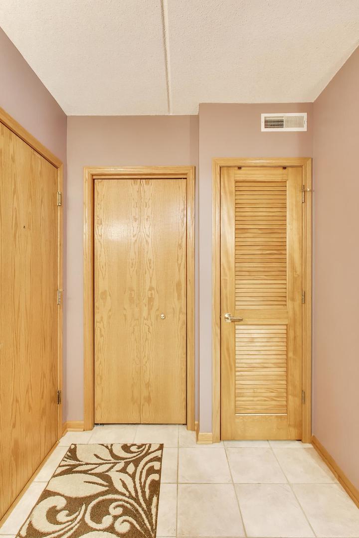 1327 Brown Street Unit: 407