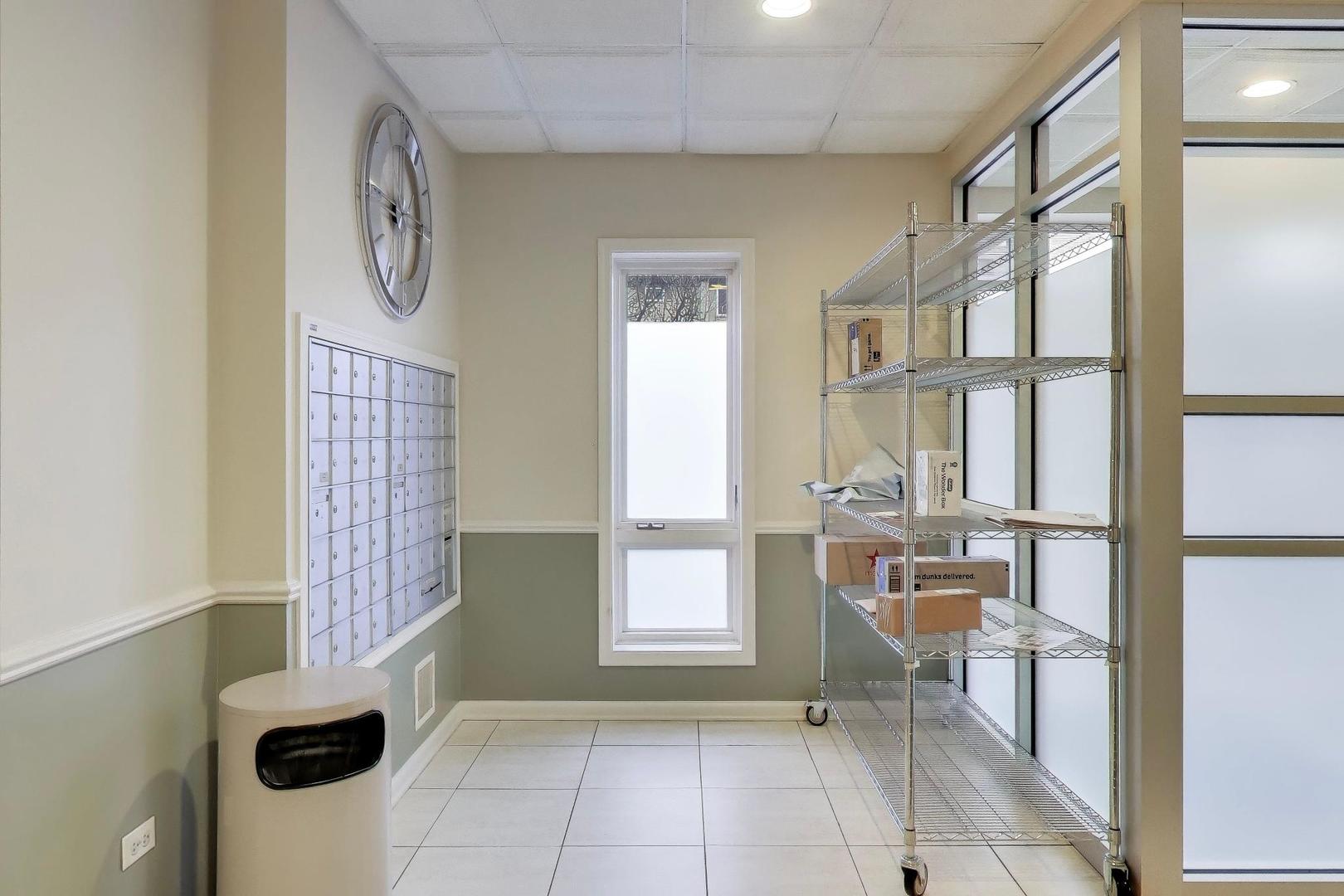 1327 Brown Street Unit: 407