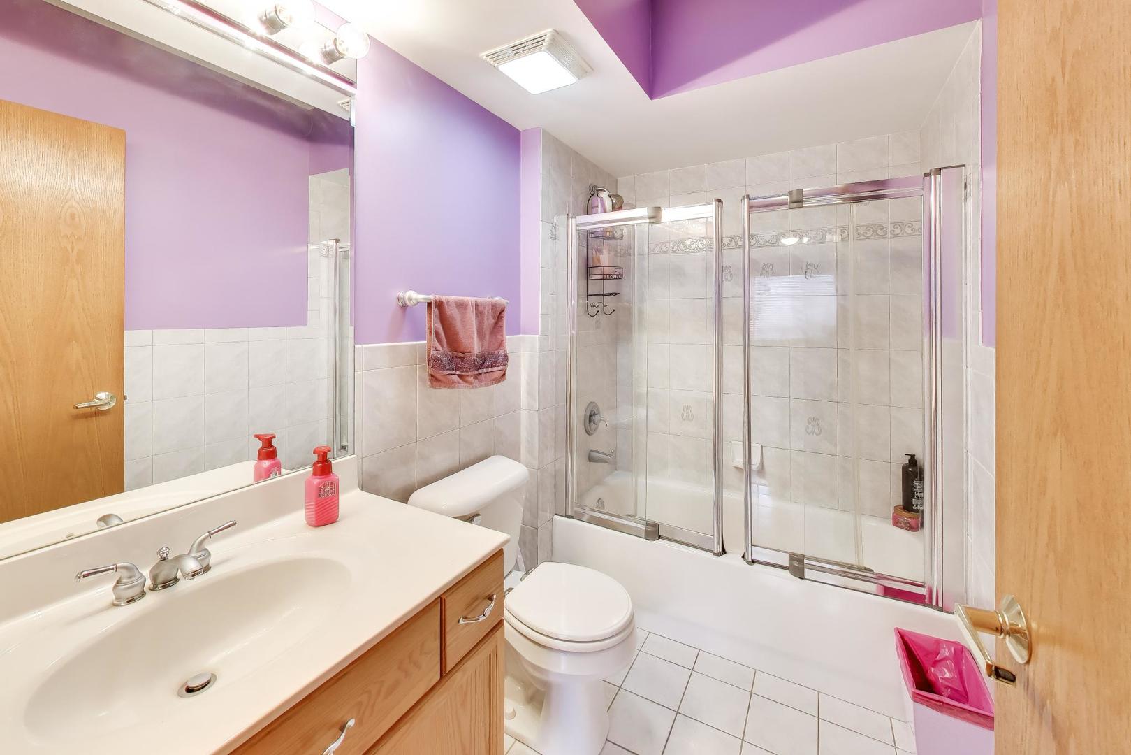 1327 Brown Street Unit: 407