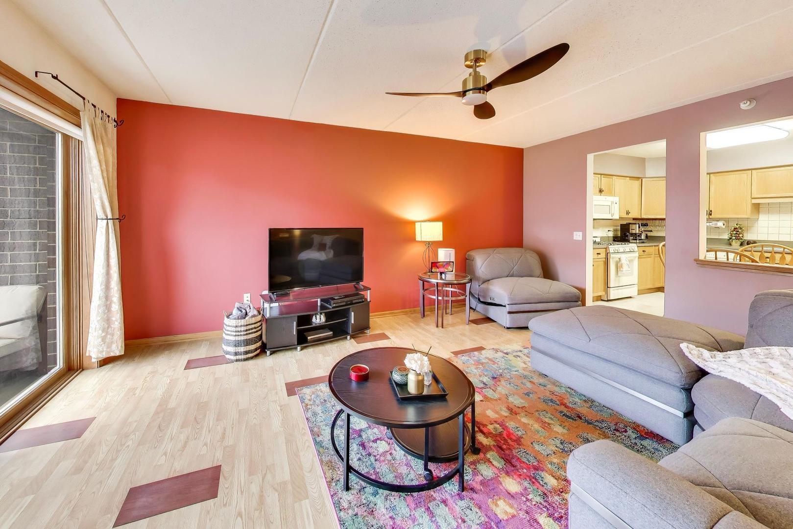 1327 Brown Street Unit: 407