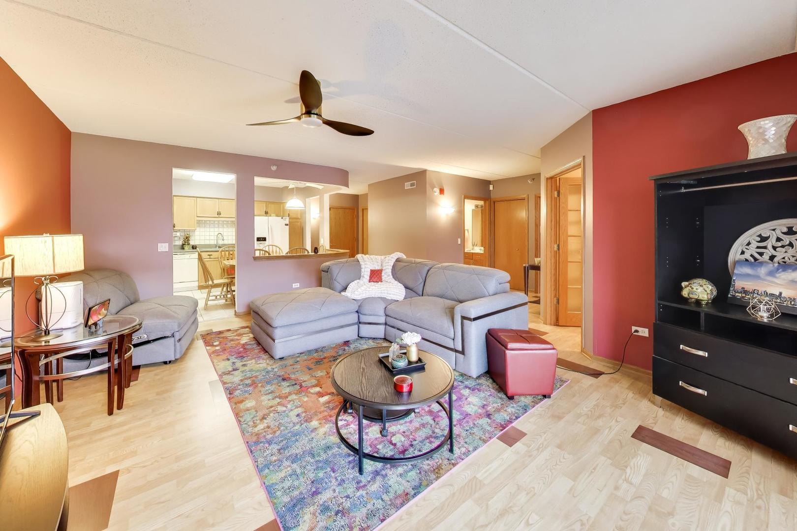 1327 Brown Street Unit: 407