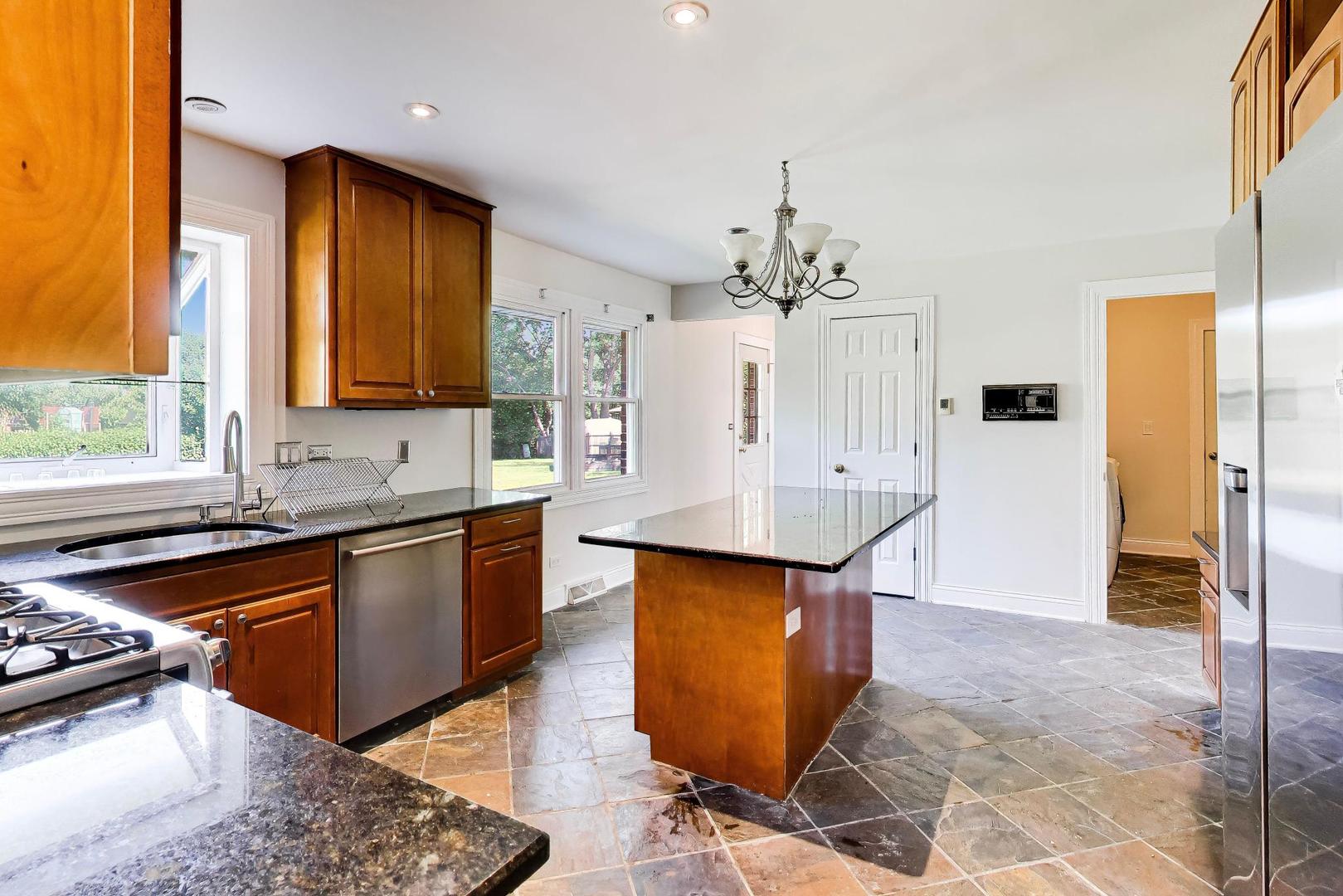 1526 Carrol Court