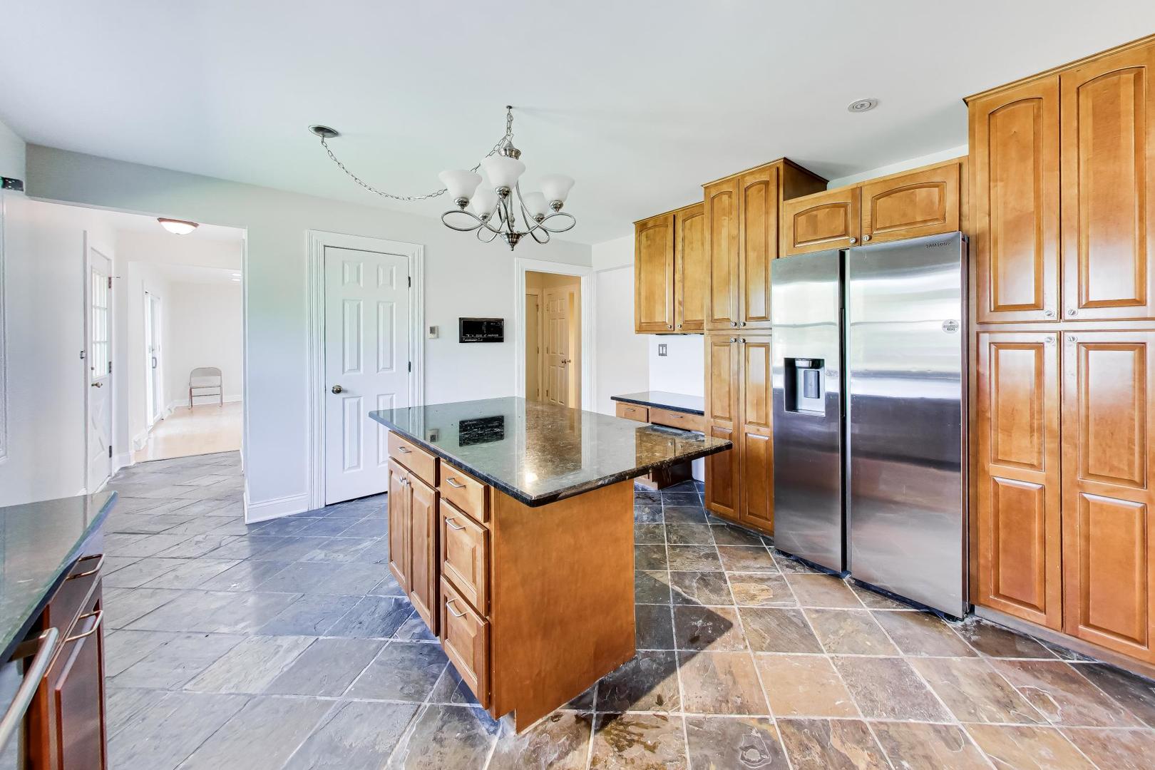 1526 Carrol Court