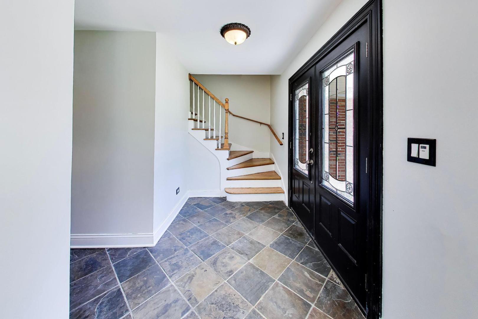 1526 Carrol Court