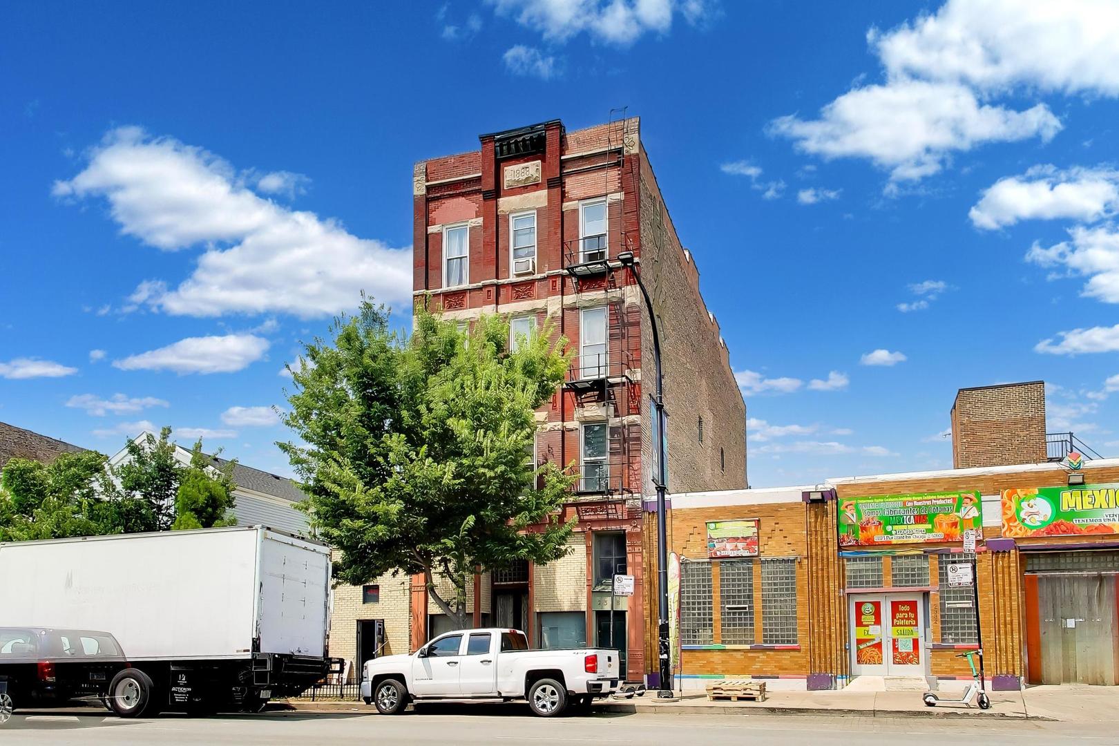 2338 S Blue Island Avenue Unit: 2F