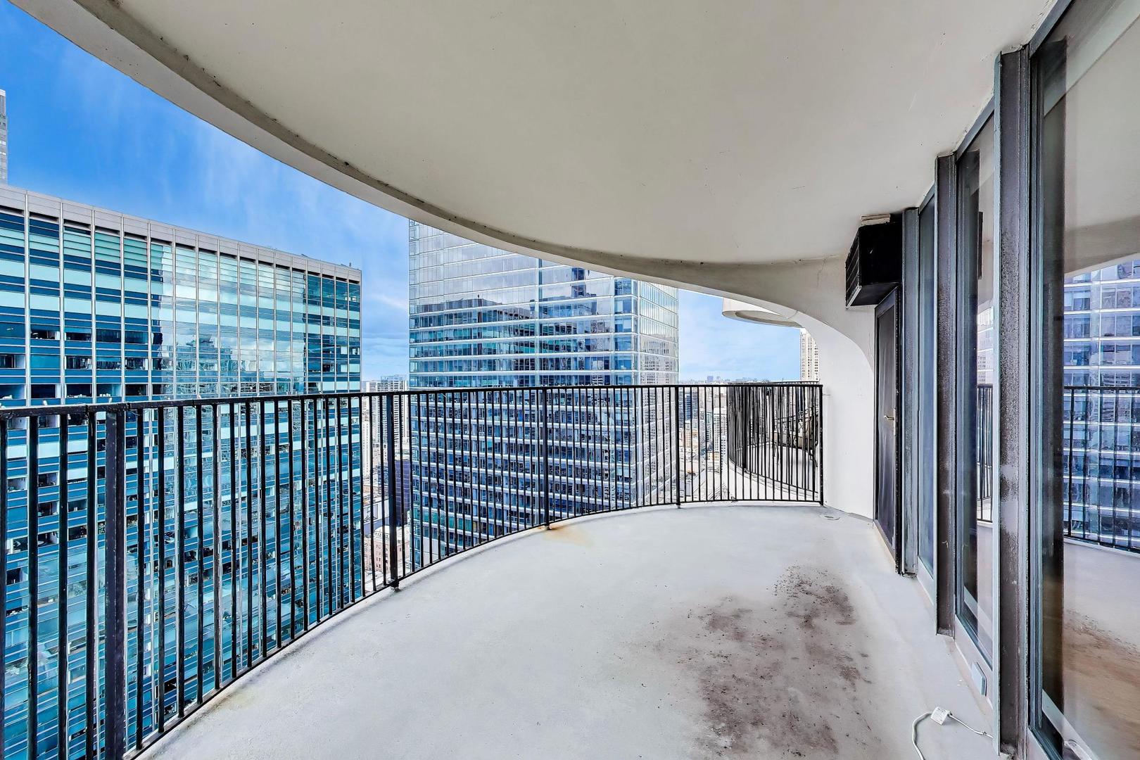 300 N State Street Unit: 4702