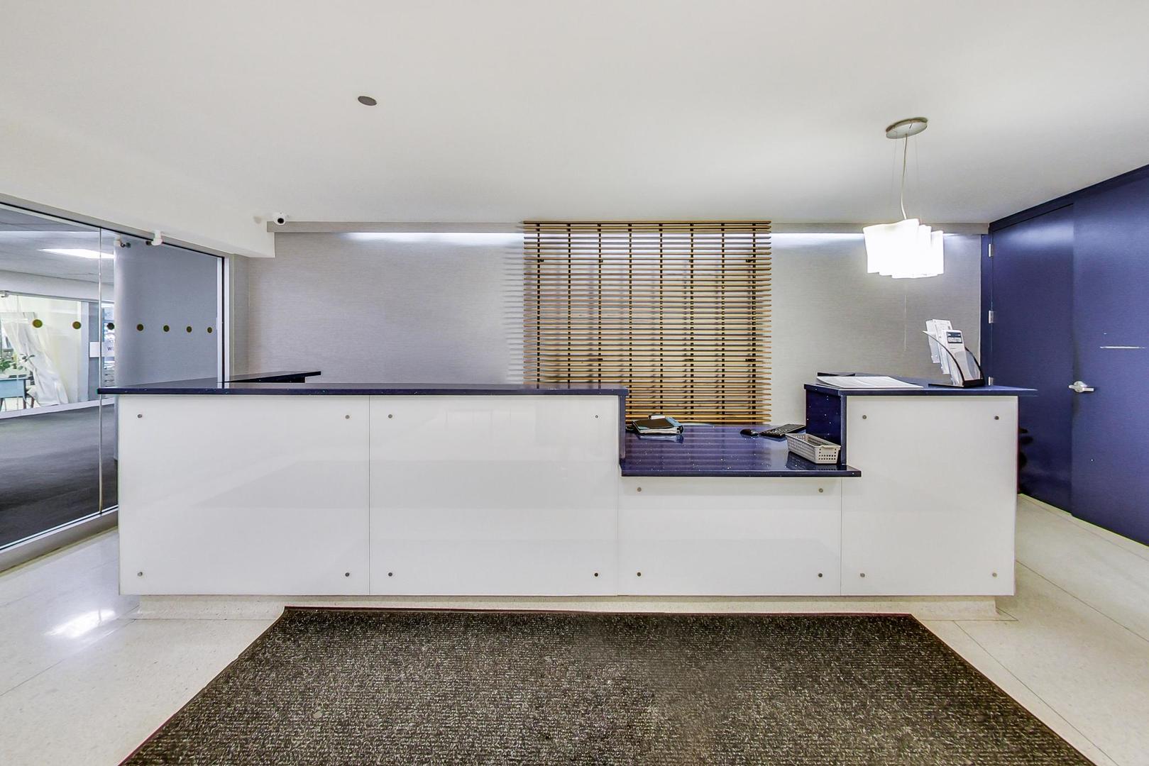 300 N State Street Unit: 4702