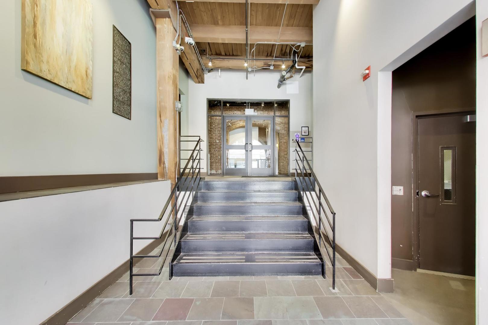 625 W Jackson Boulevard Unit: 512