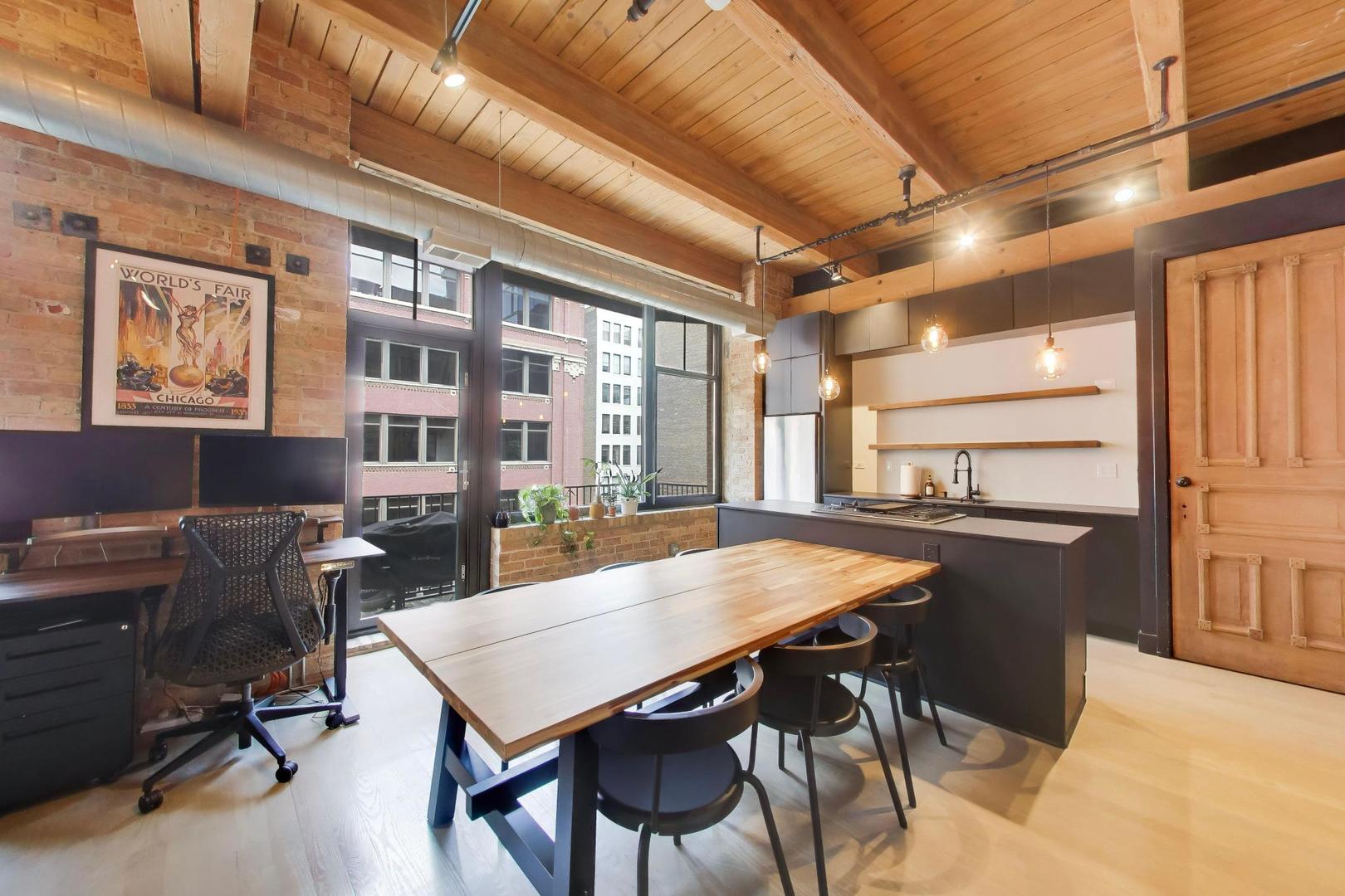 625 W Jackson Boulevard Unit: 512