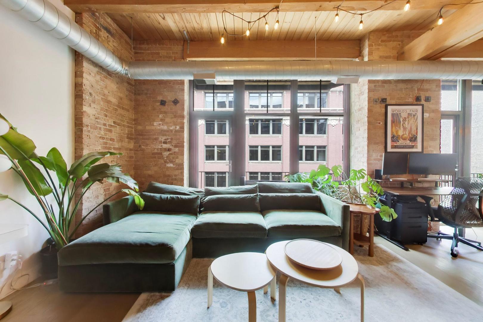 625 W Jackson Boulevard Unit: 512