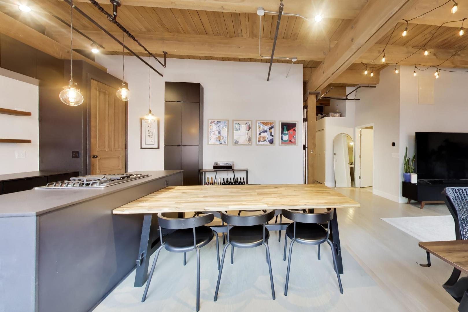 625 W Jackson Boulevard Unit: 512