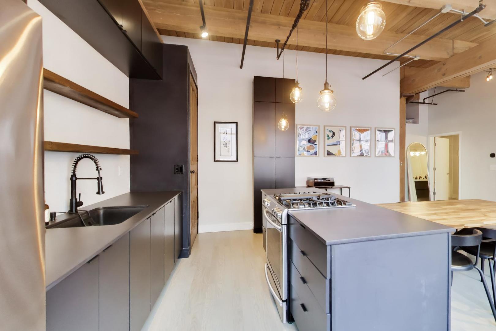 625 W Jackson Boulevard Unit: 512