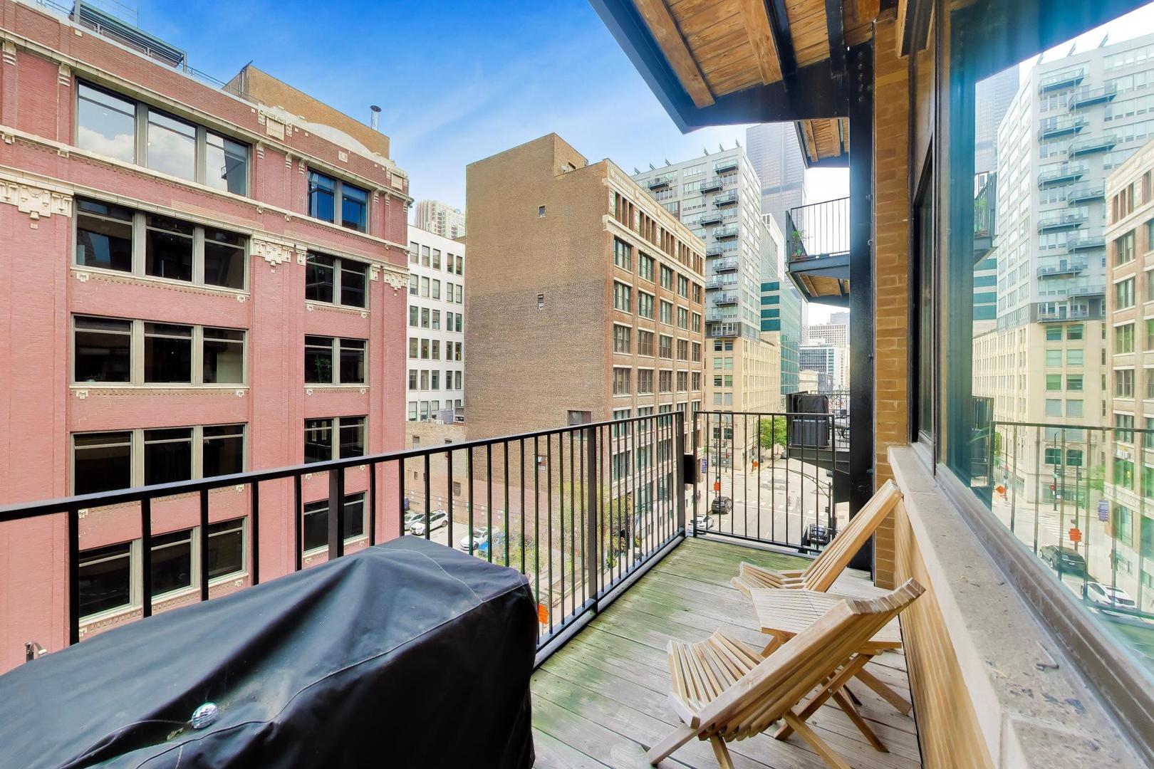 625 W Jackson Boulevard Unit: 512