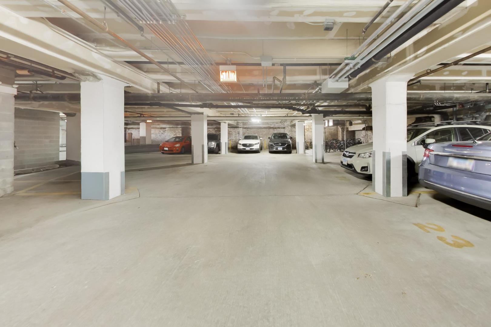 625 W Jackson Boulevard Unit: 512