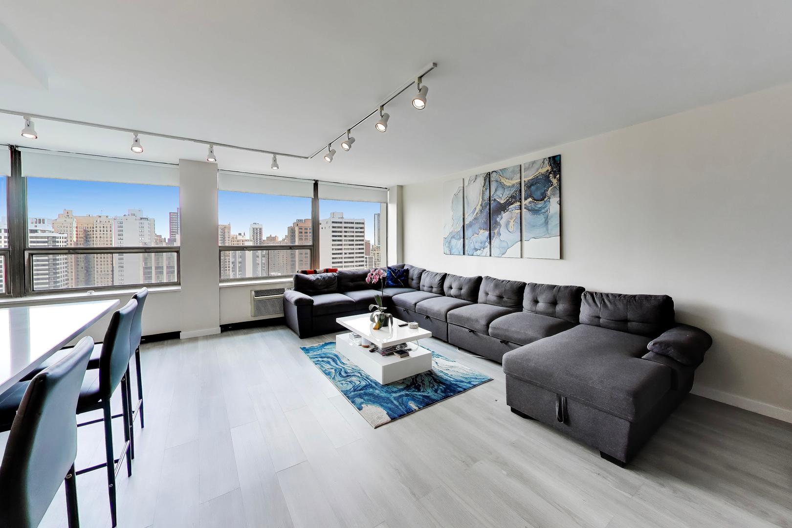 1455 N Sandburg Terrace Unit: 2306B