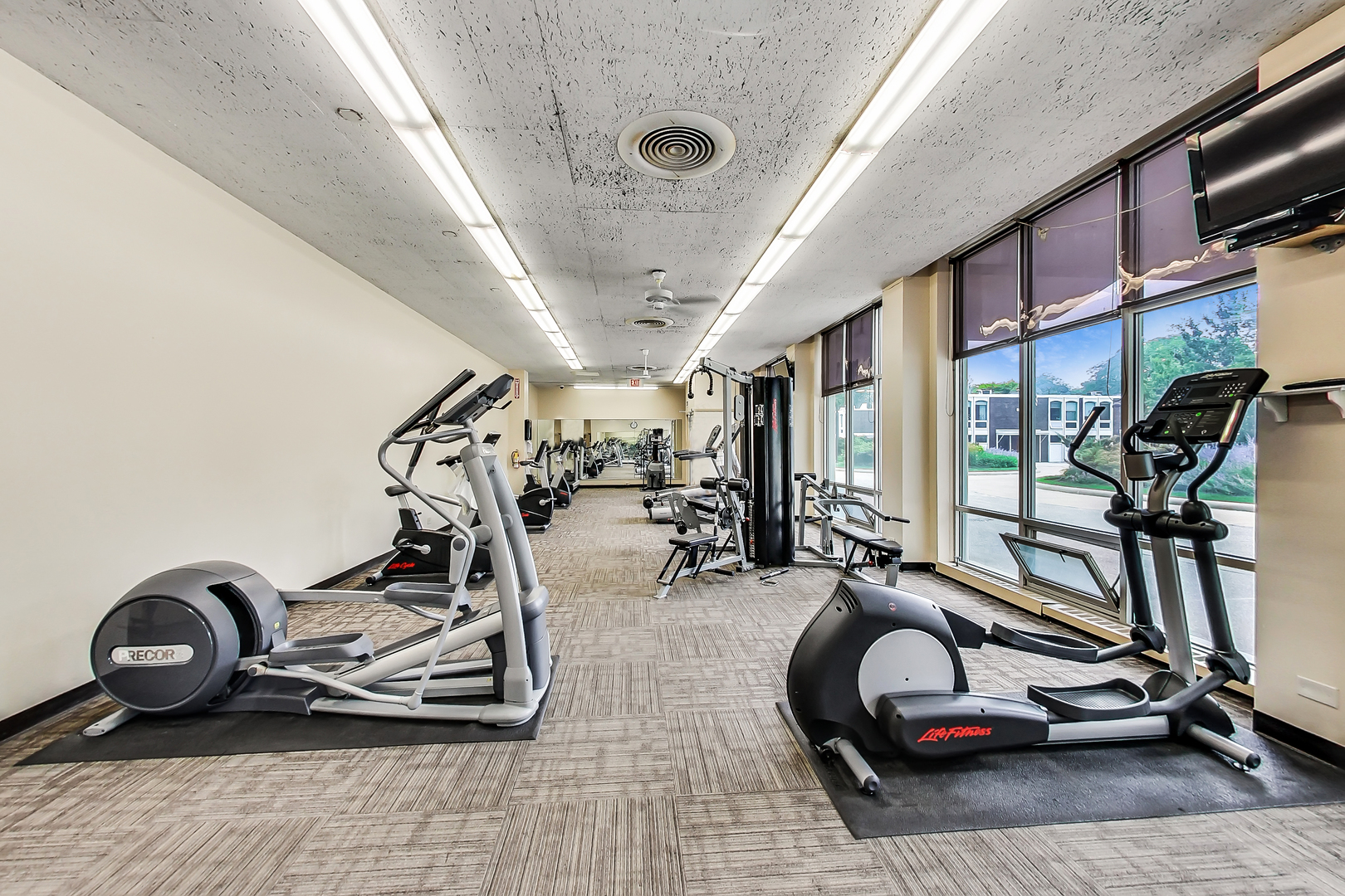 1455 N Sandburg Terrace Unit: 2306B