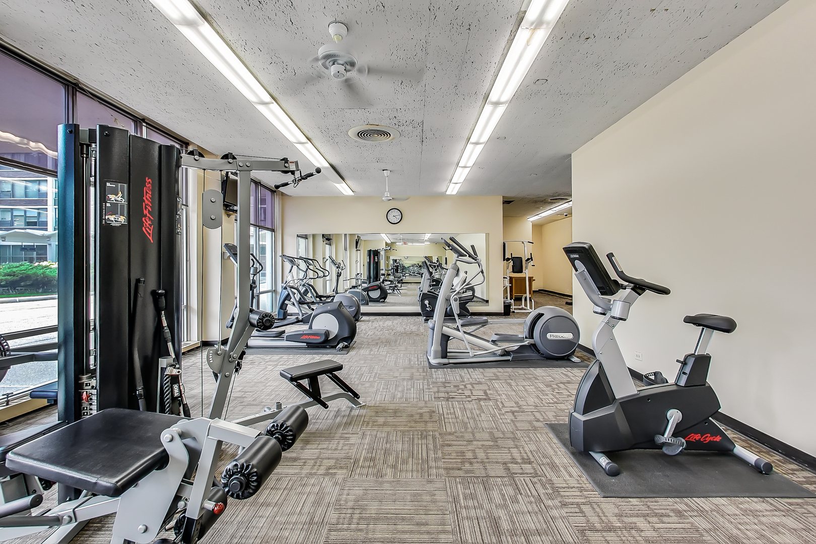 1455 N Sandburg Terrace Unit: 2306B