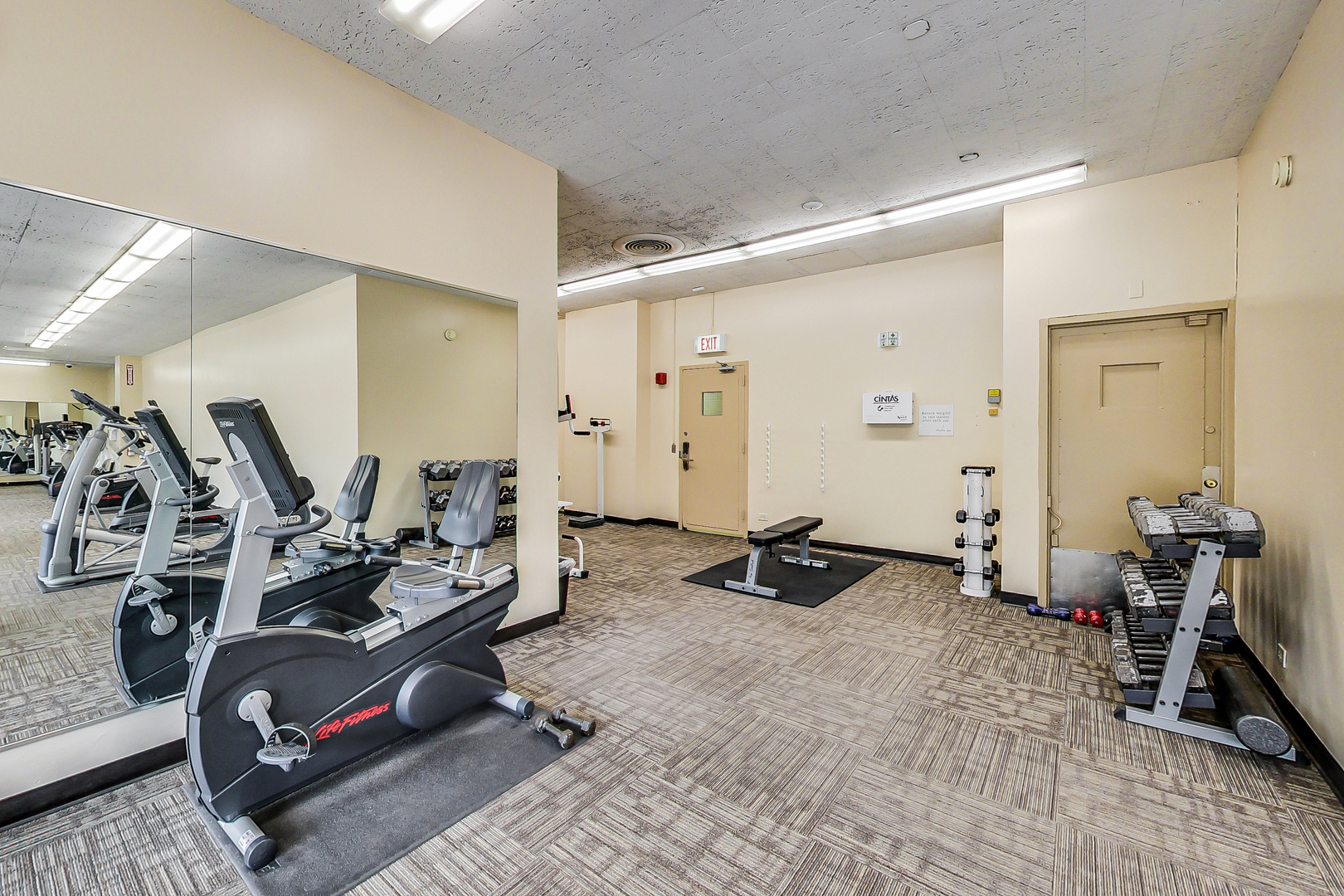 1455 N Sandburg Terrace Unit: 2306B