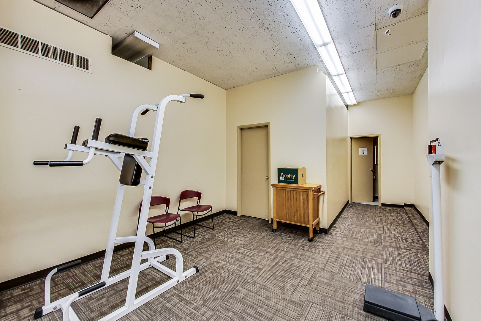 1455 N Sandburg Terrace Unit: 2306B