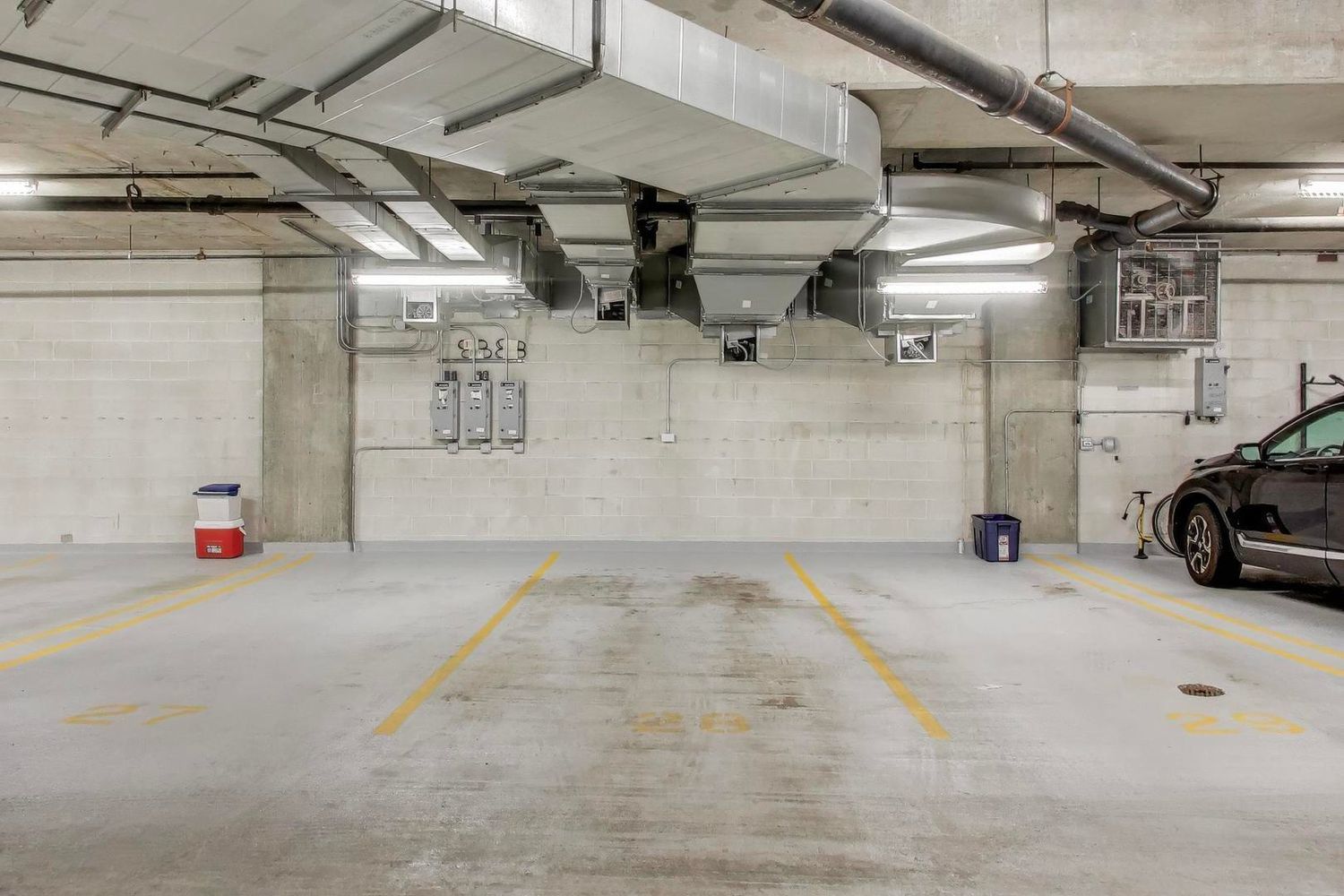 744 N Clark Street Unit: 505