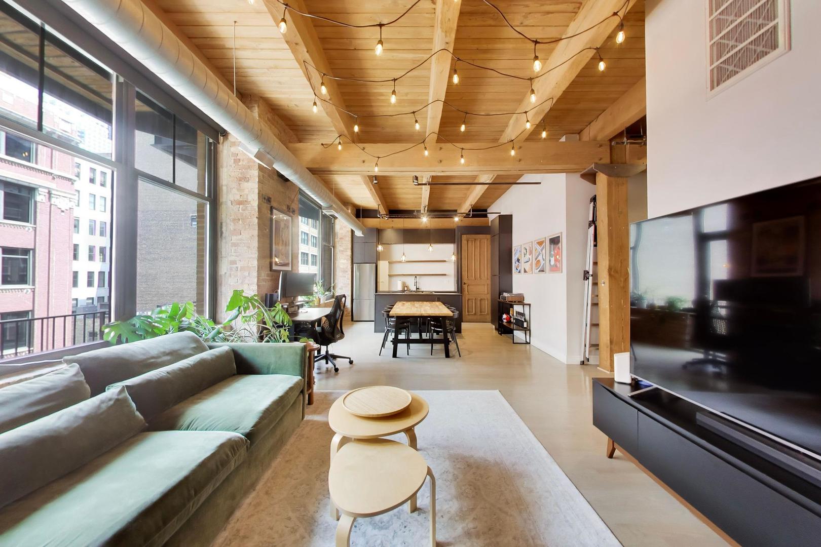 625 W Jackson Boulevard Unit: 512