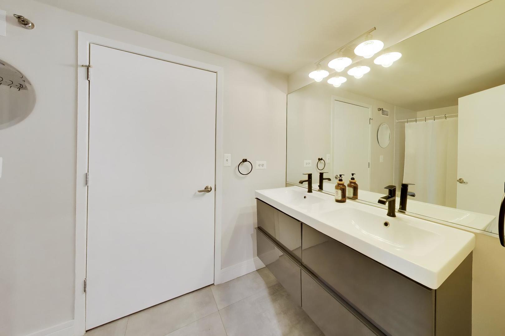 625 W Jackson Boulevard Unit: 512