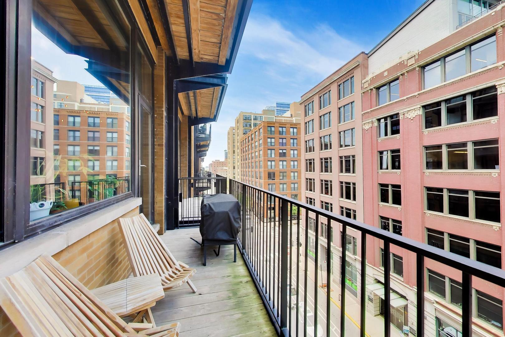 625 W Jackson Boulevard Unit: 512