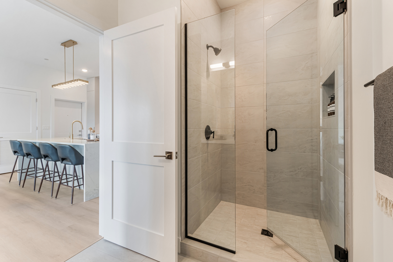 1628 N Damen Avenue Unit: 401