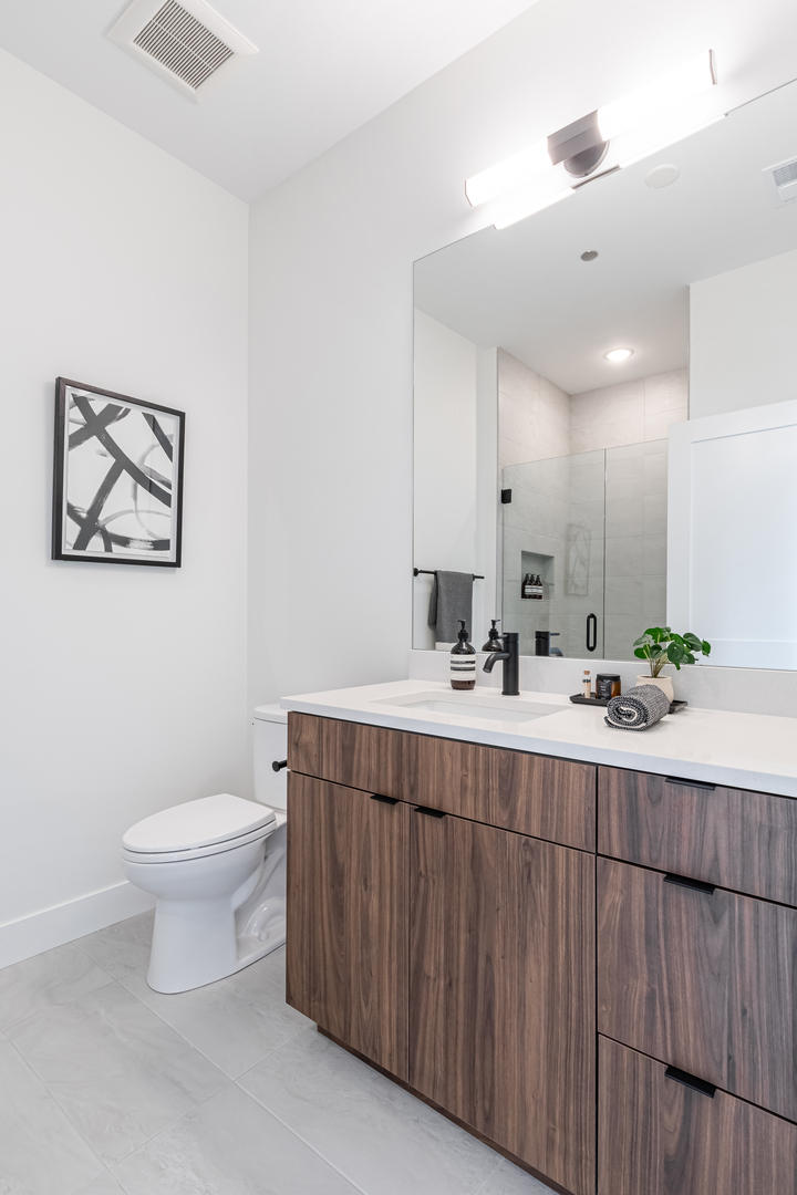 1628 N Damen Avenue Unit: 401